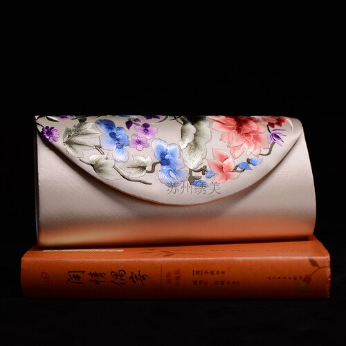 Chinese Hand Embassy Handbag Women's Ethnic Style Suzhou Embroidered Cheongsam Gift Purse Embassy Set Artwork
